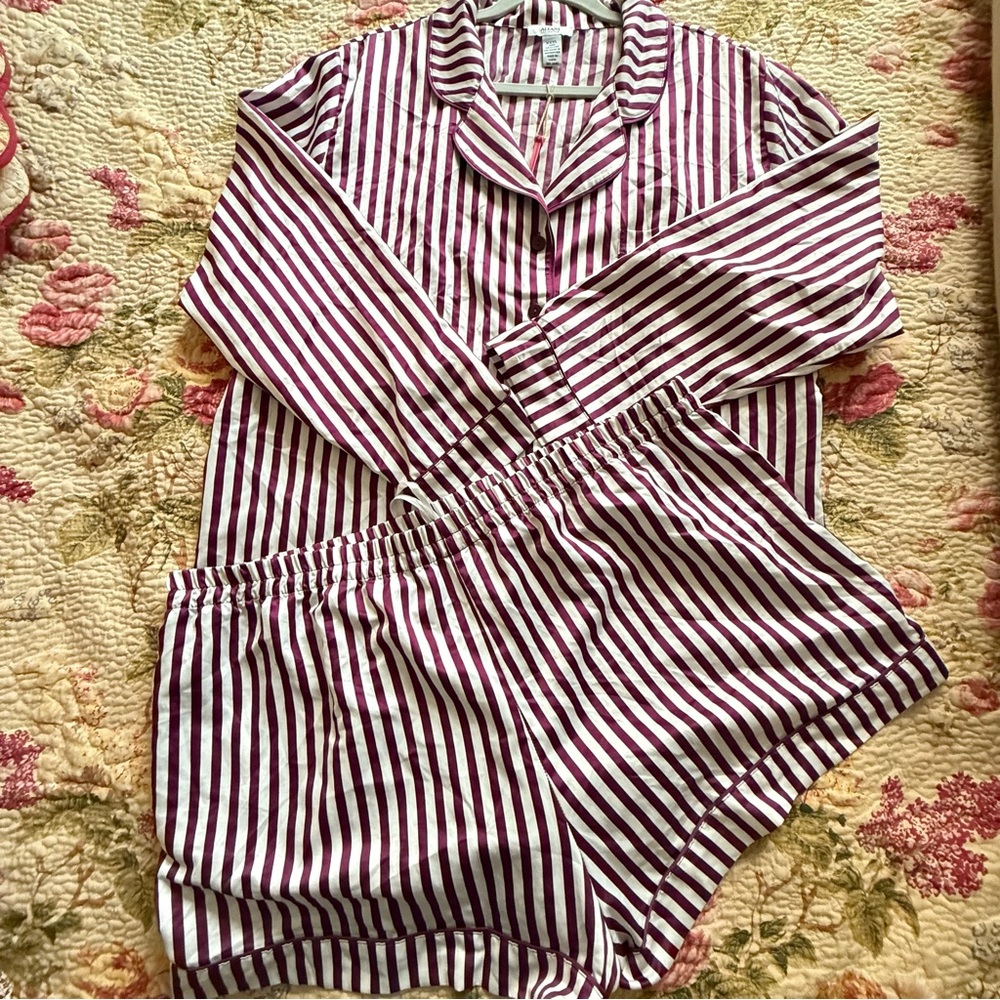 Alfani Satin Notch Collar Shorts Pajama Set Burgundy White Stripes Silky PJs 3X